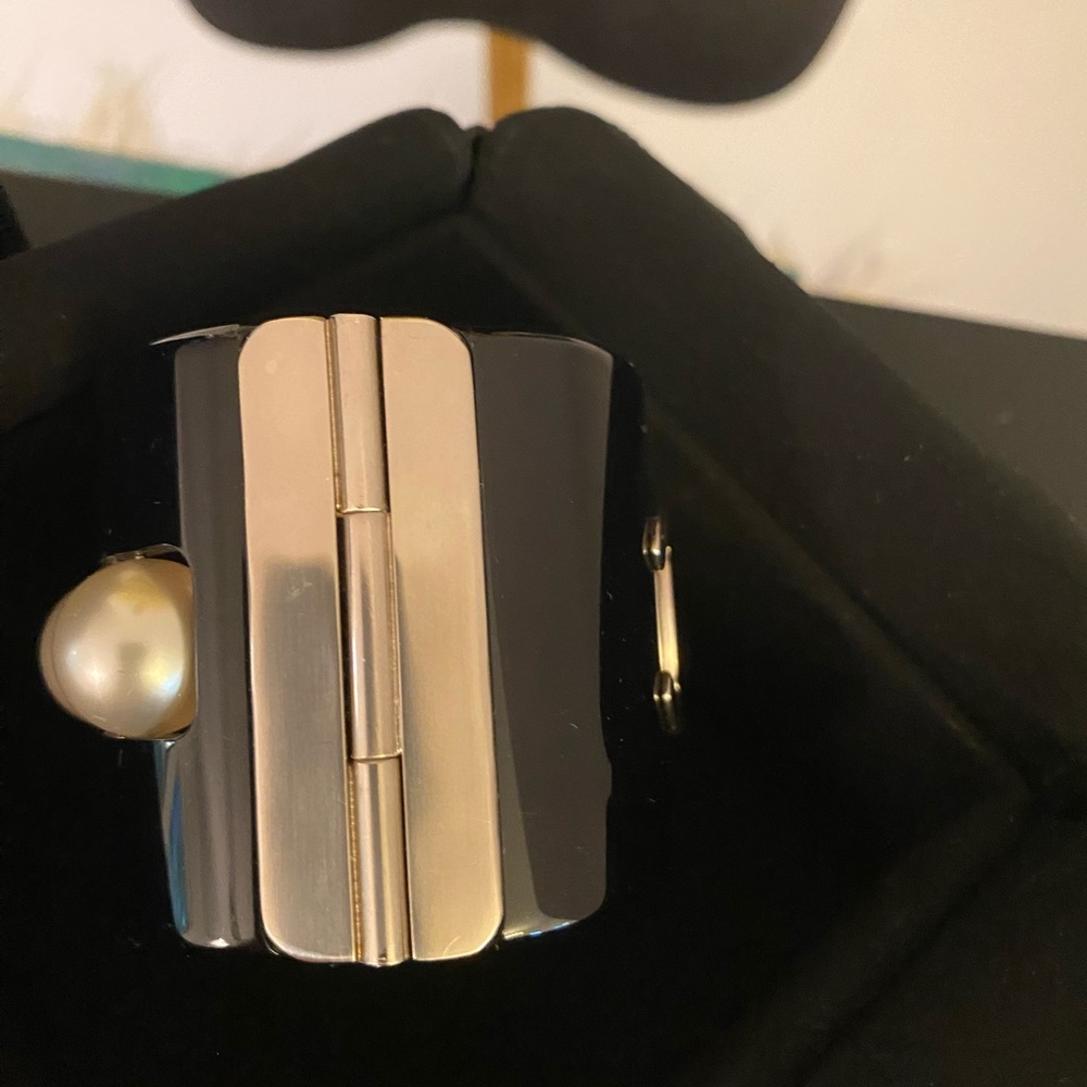 Chanel black Faux Pearl, Resin Hinged Cuff Bracelet. - Picture 8 of 12